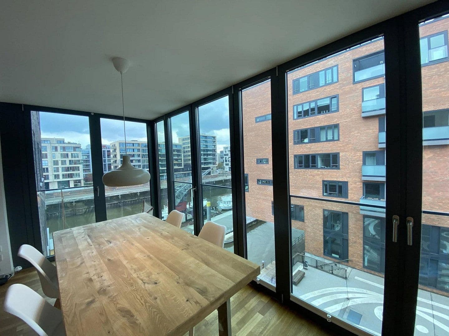 Prenájom bytu 2-izbový 70 m², Hamburg, Hamburg Prenájom bytu 2-izbový 70 m², Hamburg, Hamburg