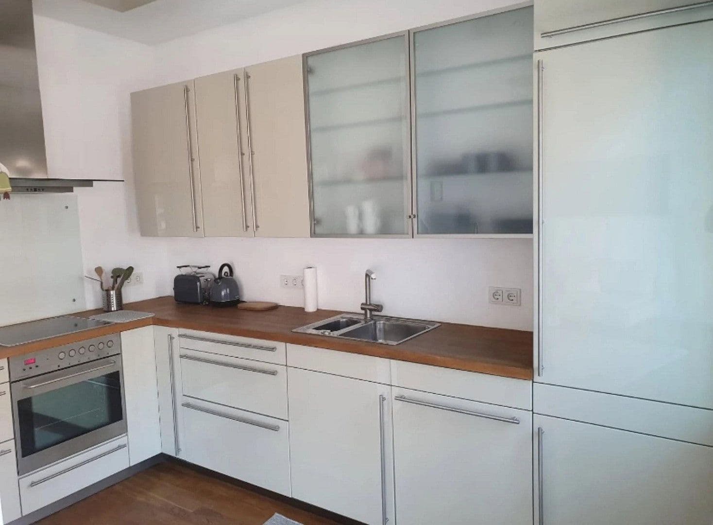 Prenájom bytu 2-izbový 70 m², Hamburg, Hamburg Prenájom bytu 2-izbový 70 m², Hamburg, Hamburg