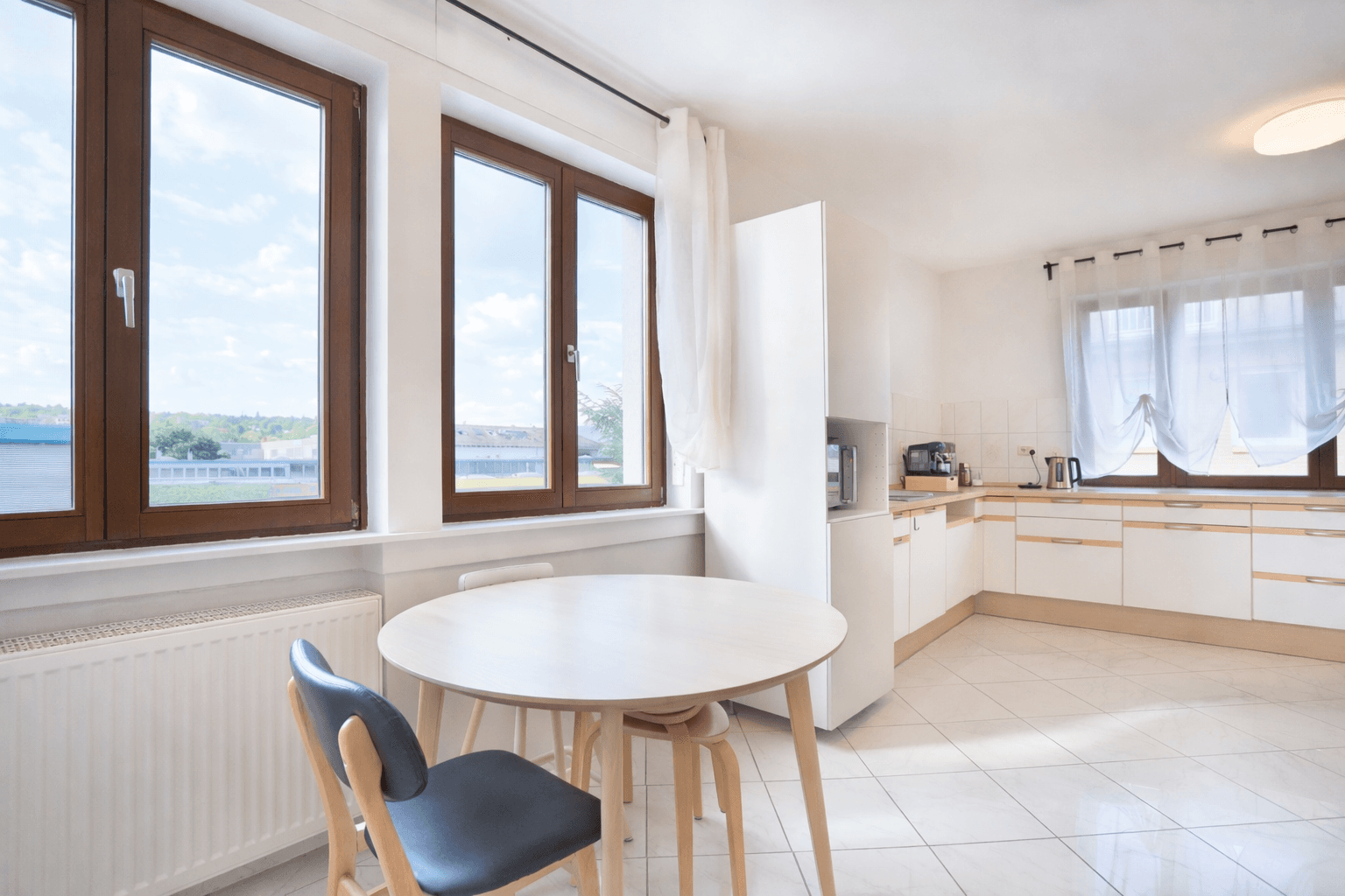 Predaj domu 251 m², pozemek 751 m², Bonhoefferstr.12, Frankfurt am Main, Hesensko Predaj domu 251 m², pozemek 751 m², Bonhoefferstr.12, Frankfurt am Main, Hesensko