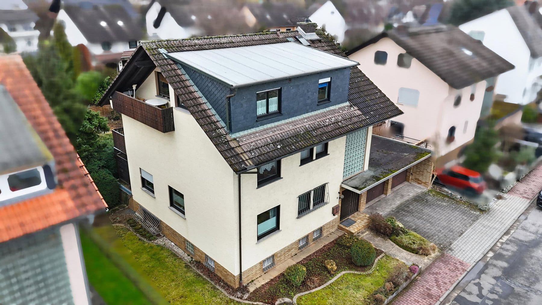 Predaj domu 190 m², pozemek 680 m², Bonhoefferstr.12, Bruchköbel, Hesensko Predaj domu 190 m², pozemek 680 m², Bonhoefferstr.12, Bruchköbel, Hesensko