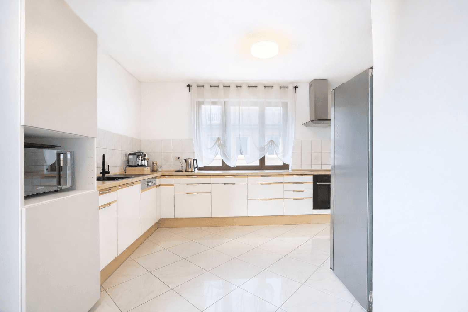 Predaj domu 251 m², pozemek 751 m², Bonhoefferstr.12, Frankfurt am Main, Hesensko Predaj domu 251 m², pozemek 751 m², Bonhoefferstr.12, Frankfurt am Main, Hesensko