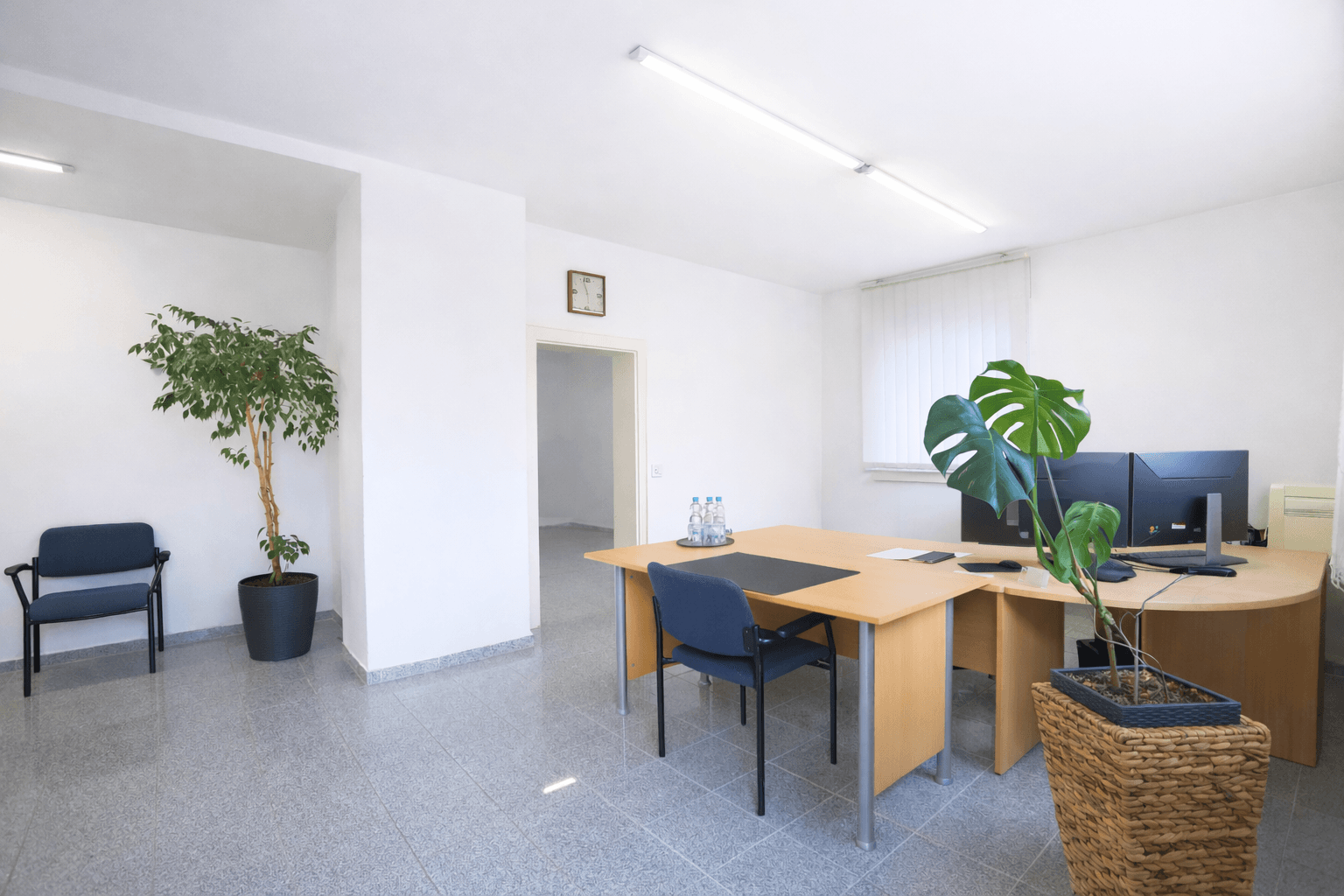 Predaj domu 251 m², pozemek 751 m², Bonhoefferstr.12, Frankfurt am Main, Hesensko Predaj domu 251 m², pozemek 751 m², Bonhoefferstr.12, Frankfurt am Main, Hesensko