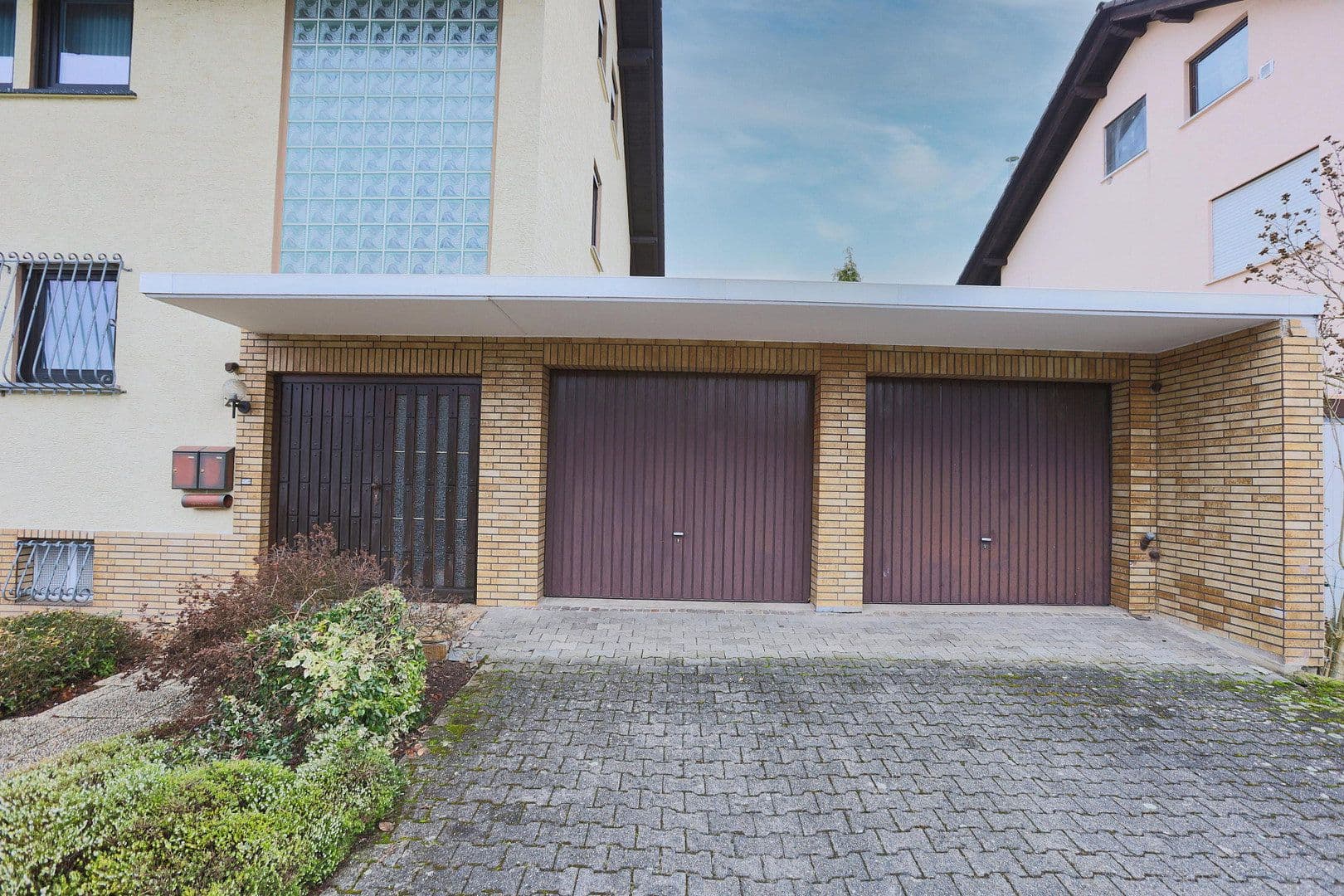 Predaj domu 190 m², pozemek 680 m², Bonhoefferstr.12, Bruchköbel, Hesensko Predaj domu 190 m², pozemek 680 m², Bonhoefferstr.12, Bruchköbel, Hesensko