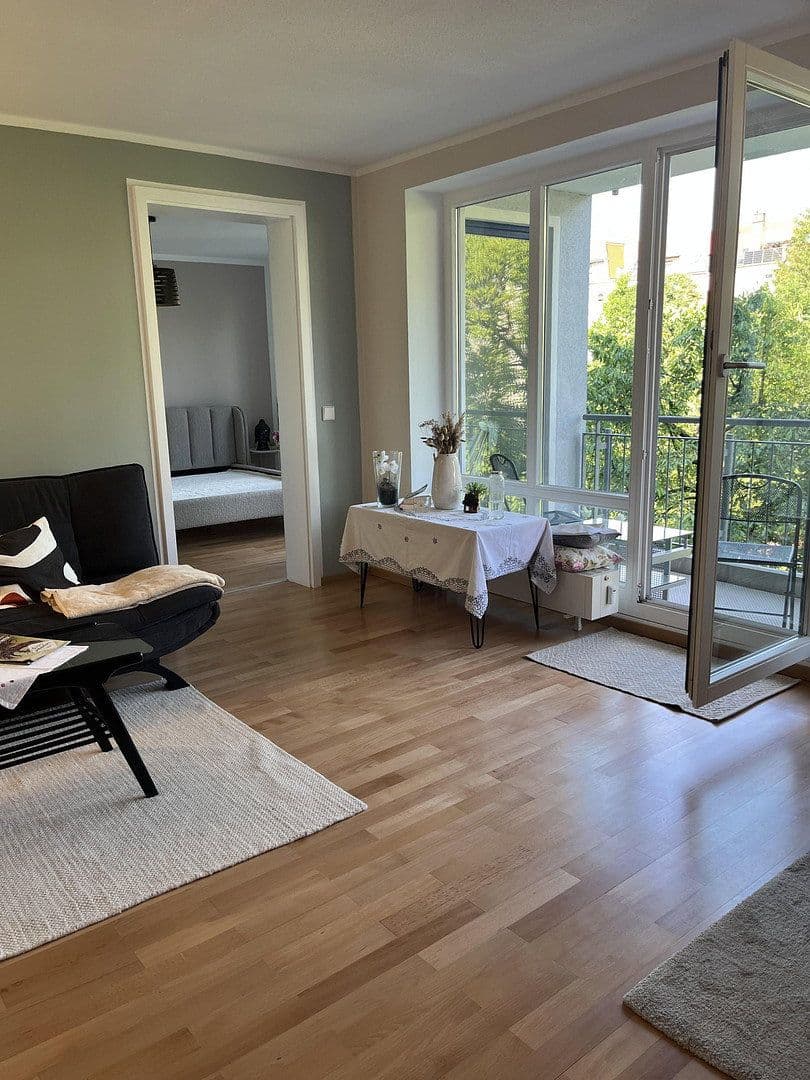 Prenájom bytu 2-izbový 56 m², Schnorrstraße 12, Leipzig, Sasko Prenájom bytu 2-izbový 56 m², Schnorrstraße 12, Leipzig, Sasko