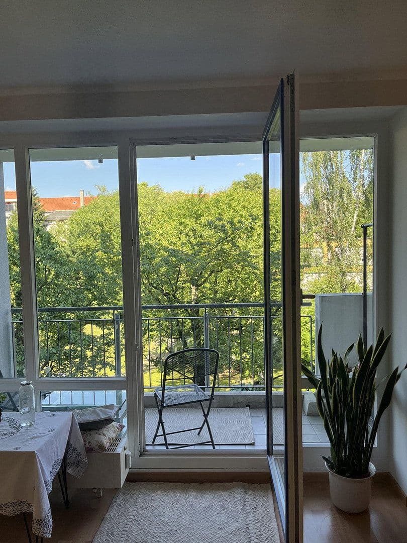 Prenájom bytu 2-izbový 56 m², Schnorrstraße 12, Leipzig, Sasko Prenájom bytu 2-izbový 56 m², Schnorrstraße 12, Leipzig, Sasko