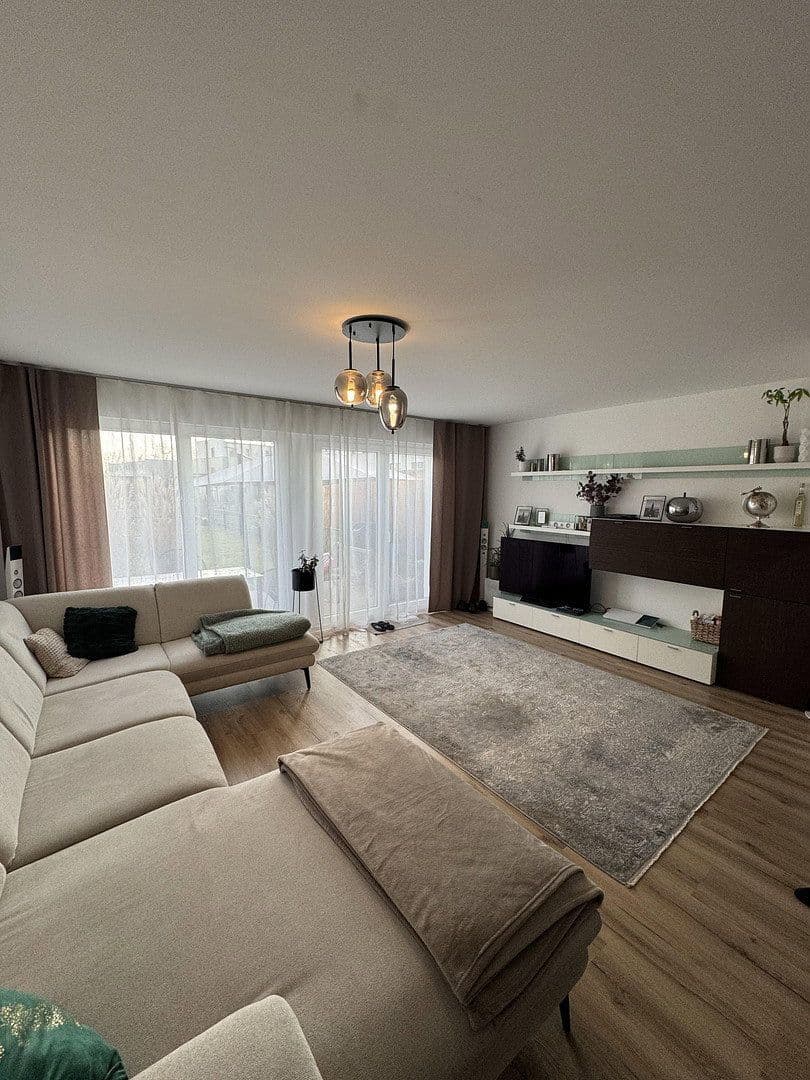 Prenájom domu 156 m², pozemek 256 m², James-Monroe-Ring 156, Mannheim, Bádensko-Wurttembersko Prenájom domu 156 m², pozemek 256 m², James-Monroe-Ring 156, Mannheim, Bádensko-Wurttembersko