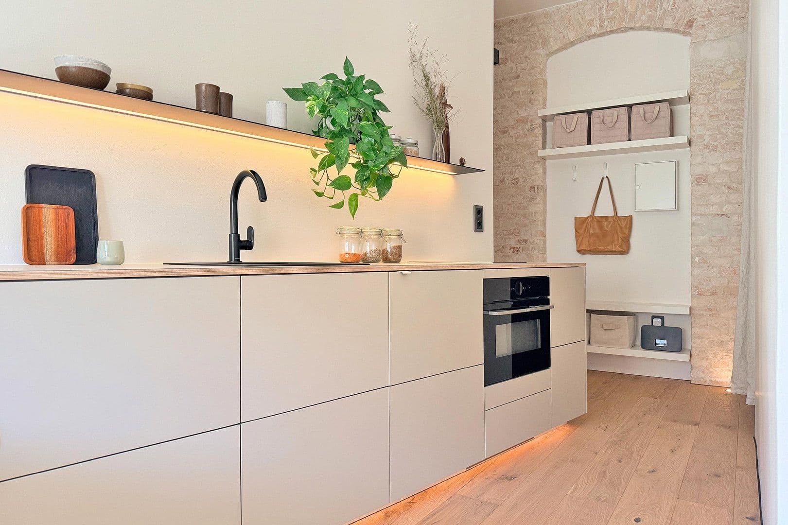 Predaj bytu 1-izbový 43 m², Berlin, Berlín Predaj bytu 1-izbový 43 m², Berlin, Berlín