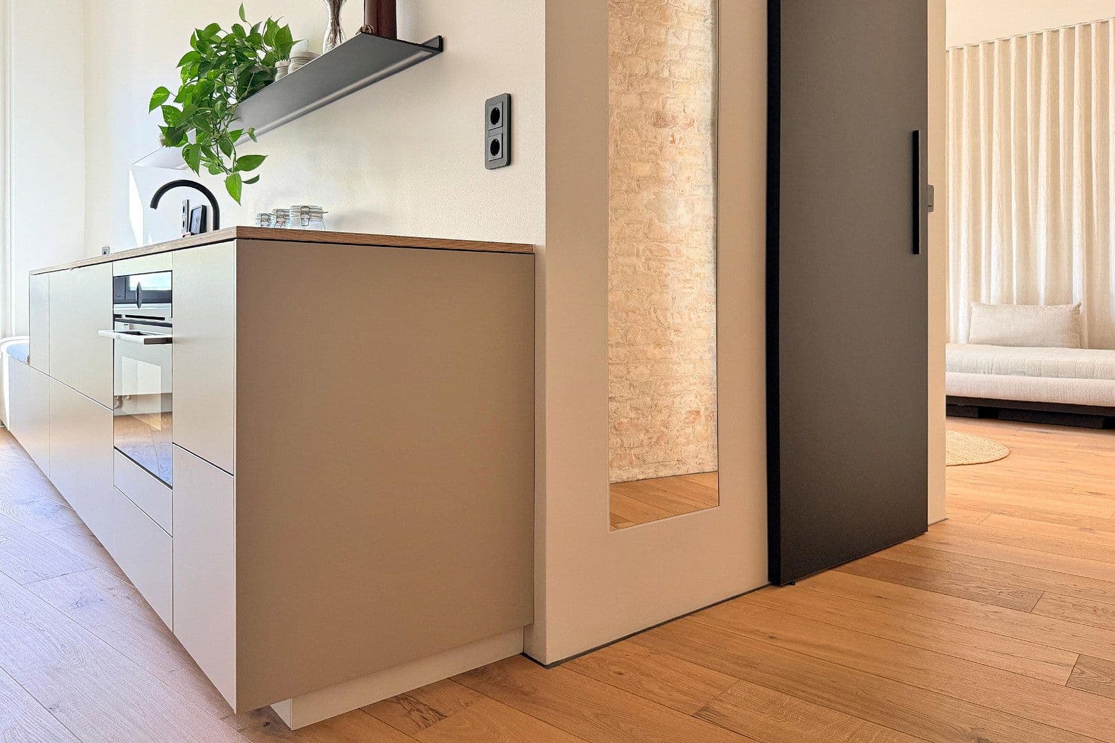 Predaj bytu 1-izbový 43 m², Berlin, Berlín Predaj bytu 1-izbový 43 m², Berlin, Berlín