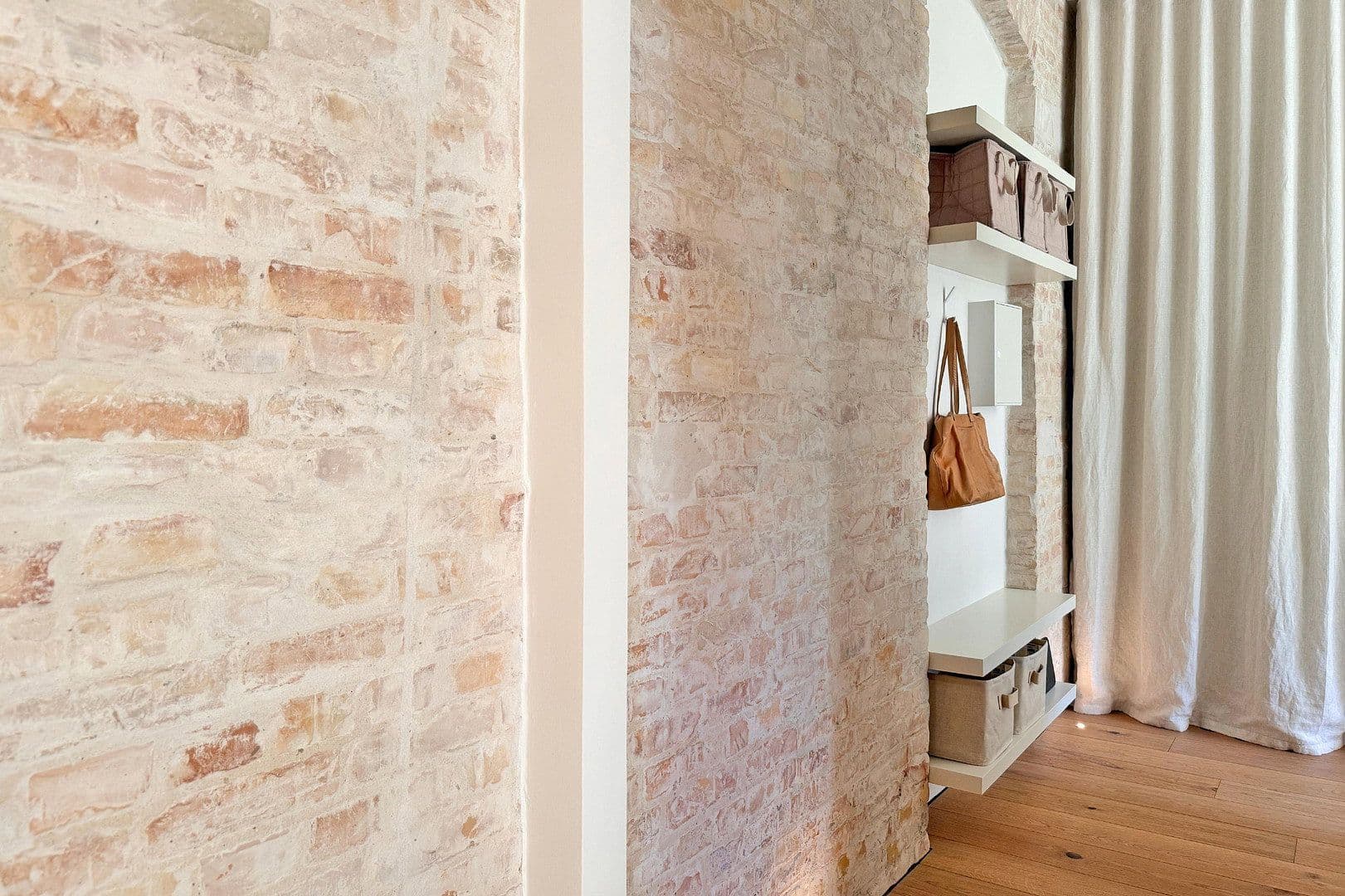 Predaj bytu 1-izbový 43 m², Berlin, Berlín Predaj bytu 1-izbový 43 m², Berlin, Berlín