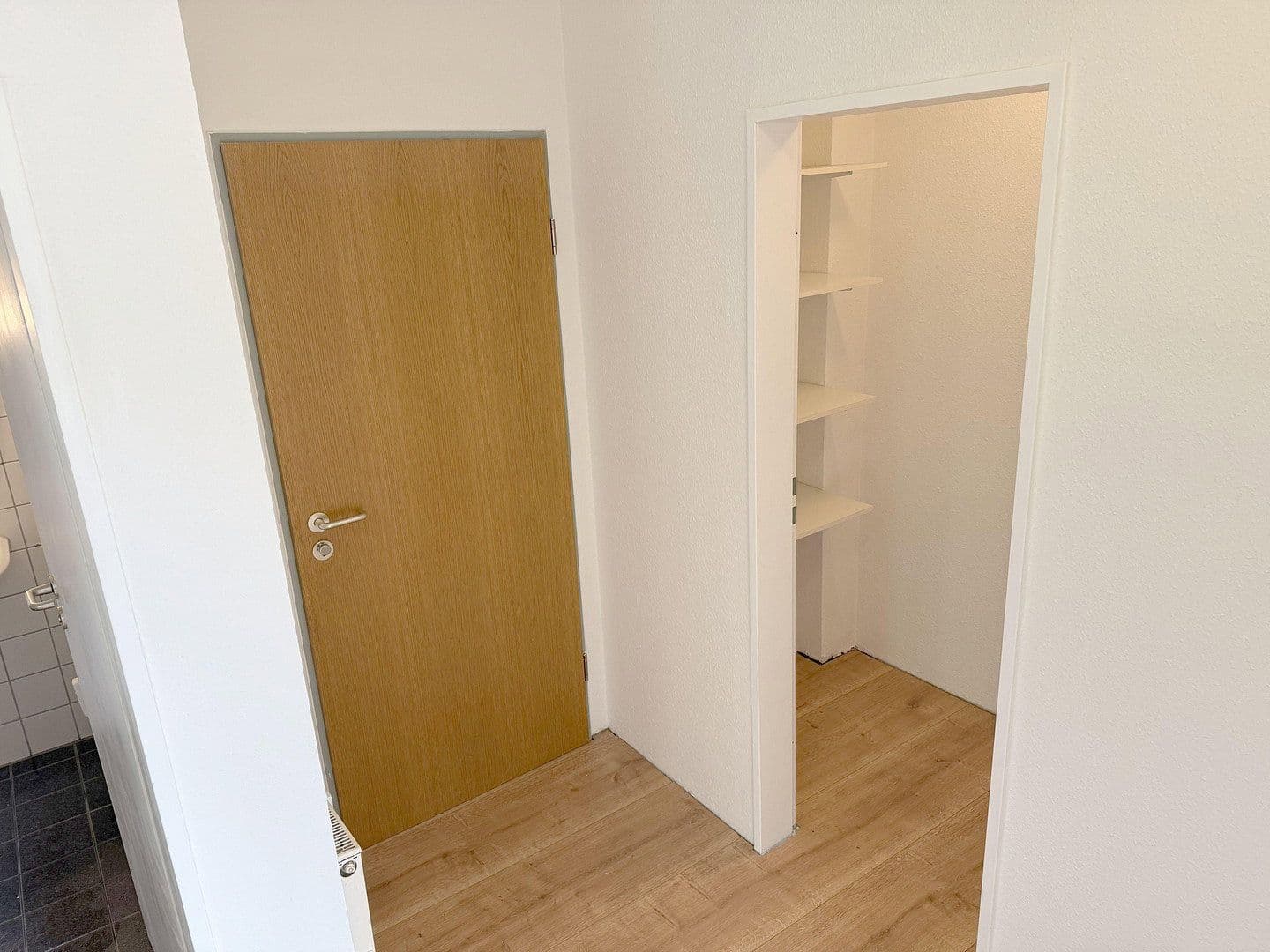 Prenájom bytu 2-izbový 50 m², Möckmühl, Bádensko-Wurttembersko Prenájom bytu 2-izbový 50 m², Möckmühl, Bádensko-Wurttembersko