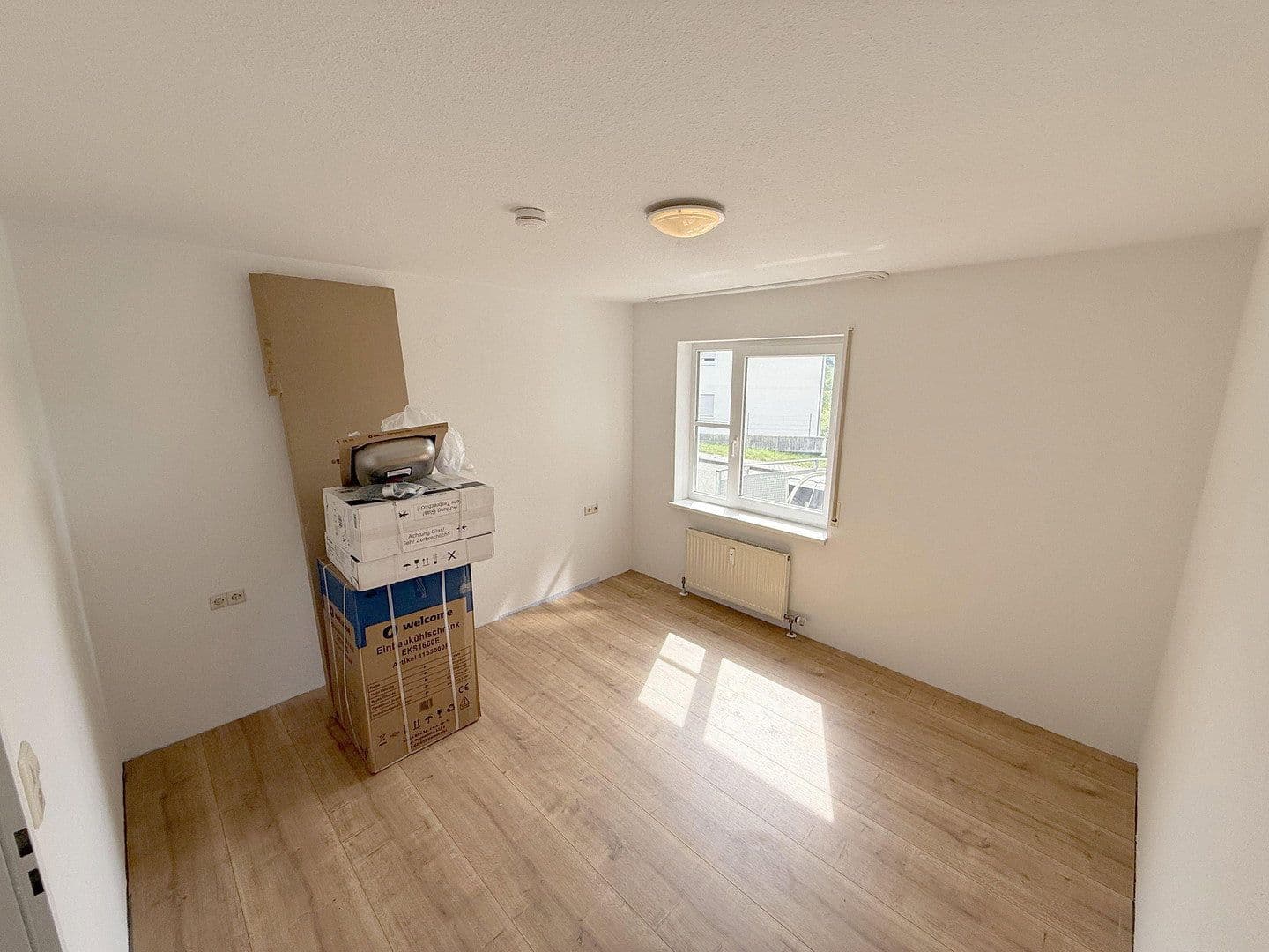 Prenájom bytu 2-izbový 50 m², Möckmühl, Bádensko-Wurttembersko Prenájom bytu 2-izbový 50 m², Möckmühl, Bádensko-Wurttembersko