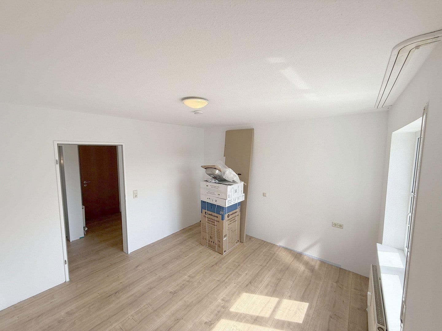 Prenájom bytu 2-izbový 50 m², Möckmühl, Bádensko-Wurttembersko Prenájom bytu 2-izbový 50 m², Möckmühl, Bádensko-Wurttembersko