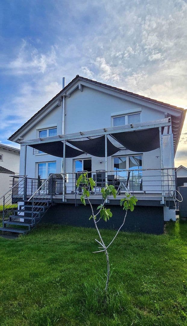 Predaj domu 260 m², pozemek 620 m², Dettenheim, Bádensko-Wurttembersko Predaj domu 260 m², pozemek 620 m², Dettenheim, Bádensko-Wurttembersko