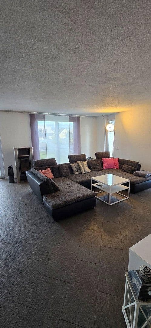 Predaj domu 260 m², pozemek 620 m², Dettenheim, Bádensko-Wurttembersko Predaj domu 260 m², pozemek 620 m², Dettenheim, Bádensko-Wurttembersko