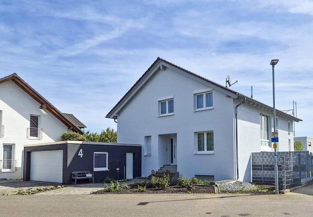 Predaj domu 260 m², pozemek 620 m², Dettenheim, Bádensko-Wurttembersko Predaj domu 260 m², pozemek 620 m², Dettenheim, Bádensko-Wurttembersko