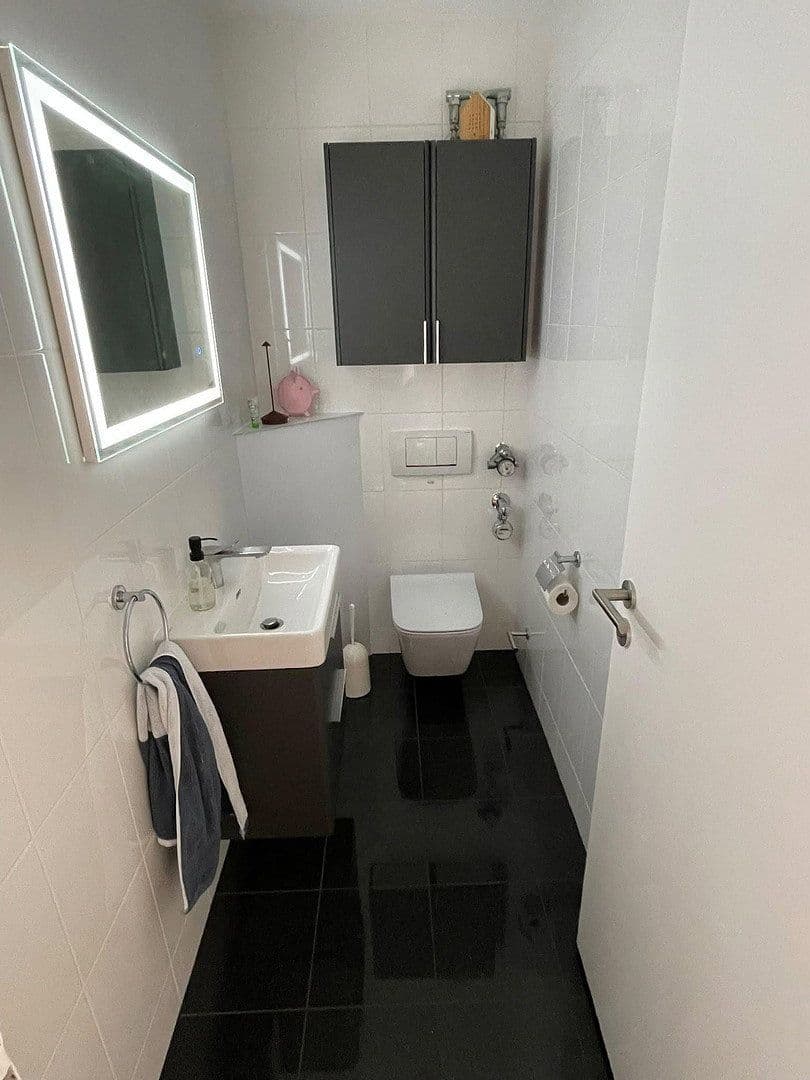 Predaj bytu 4-izbový 122 m², Berlin, Berlín Predaj bytu 4-izbový 122 m², Berlin, Berlín