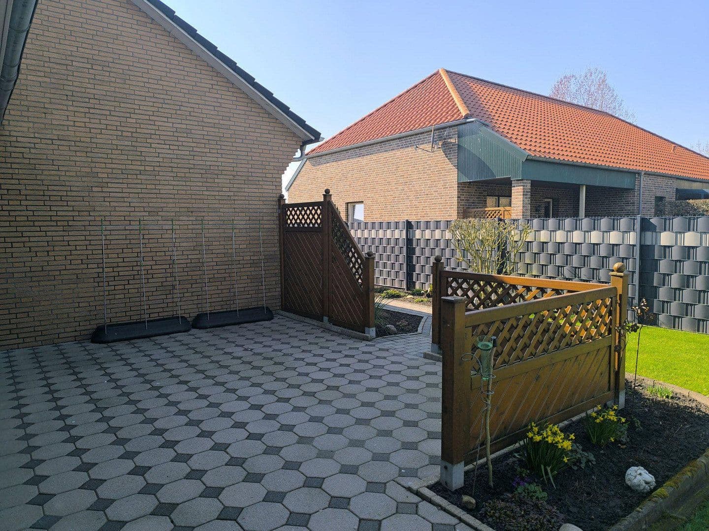 Predaj domu 160 m², pozemek 726 m², Jemgum, Dolné Sasko Predaj domu 160 m², pozemek 726 m², Jemgum, Dolné Sasko
