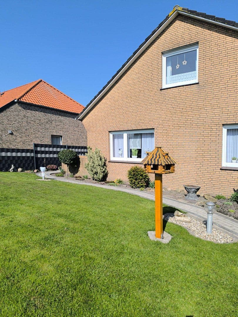 Predaj domu 160 m², pozemek 726 m², Jemgum, Dolné Sasko Predaj domu 160 m², pozemek 726 m², Jemgum, Dolné Sasko
