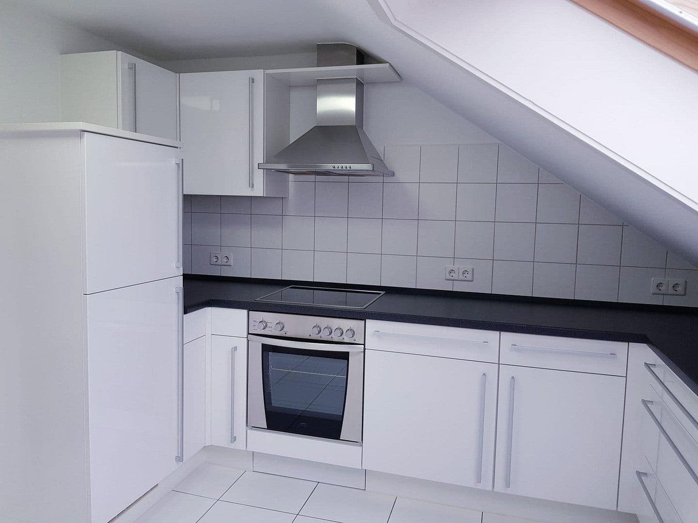 Prenájom bytu 3-izbový 95 m², Egerländer Str. 23, Schwäbisch Gmünd, Bádensko-Wurttembersko Prenájom bytu 3-izbový 95 m², Egerländer Str. 23, Schwäbisch Gmünd, Bádensko-Wurttembersko