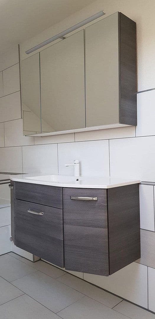Prenájom bytu 3-izbový 95 m², Egerländer Str. 23, Schwäbisch Gmünd, Bádensko-Wurttembersko Prenájom bytu 3-izbový 95 m², Egerländer Str. 23, Schwäbisch Gmünd, Bádensko-Wurttembersko