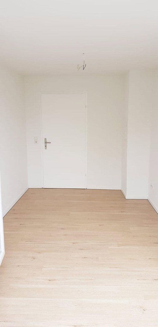 Prenájom bytu 3-izbový 95 m², Egerländer Str. 23, Schwäbisch Gmünd, Bádensko-Wurttembersko Prenájom bytu 3-izbový 95 m², Egerländer Str. 23, Schwäbisch Gmünd, Bádensko-Wurttembersko