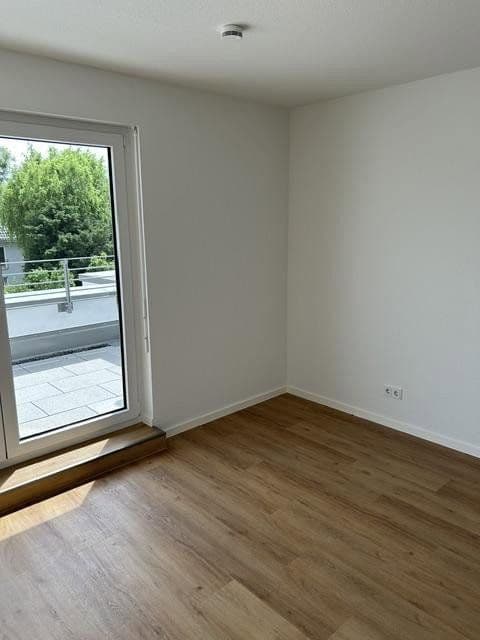 Prenájom domu 189 m², pozemek 199 m², Rheydter Straße 176 a, Korschenbroich, Severné Porýnie - Westfálsko Prenájom domu 189 m², pozemek 199 m², Rheydter Straße 176 a, Korschenbroich, Severné Porýnie - Westfálsko