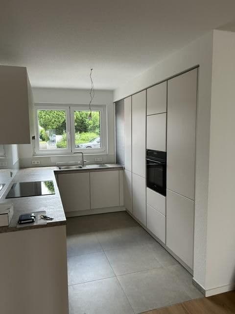 Prenájom domu 189 m², pozemek 199 m², Rheydter Straße 176 a, Korschenbroich, Severné Porýnie - Westfálsko Prenájom domu 189 m², pozemek 199 m², Rheydter Straße 176 a, Korschenbroich, Severné Porýnie - Westfálsko