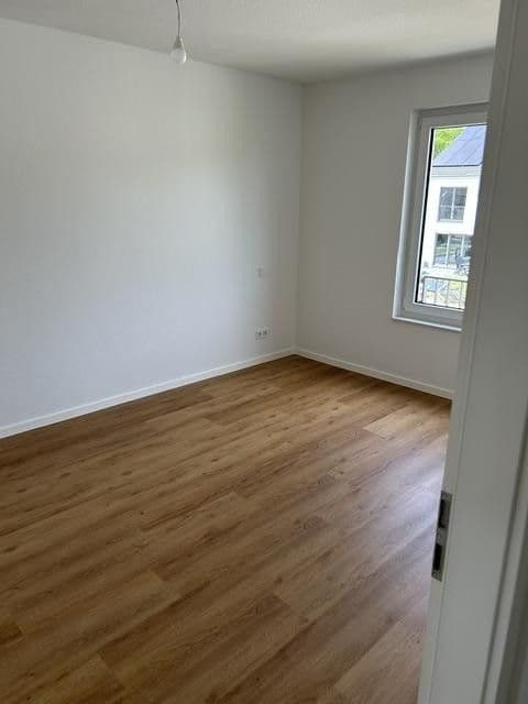 Prenájom domu 189 m², pozemek 199 m², Rheydter Straße 176 a, Korschenbroich, Severné Porýnie - Westfálsko Prenájom domu 189 m², pozemek 199 m², Rheydter Straße 176 a, Korschenbroich, Severné Porýnie - Westfálsko