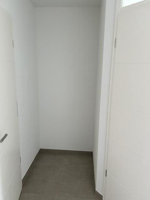 Prenájom domu 189 m², pozemek 199 m², Rheydter Straße 176 a, Korschenbroich, Severné Porýnie - Westfálsko Prenájom domu 189 m², pozemek 199 m², Rheydter Straße 176 a, Korschenbroich, Severné Porýnie - Westfálsko