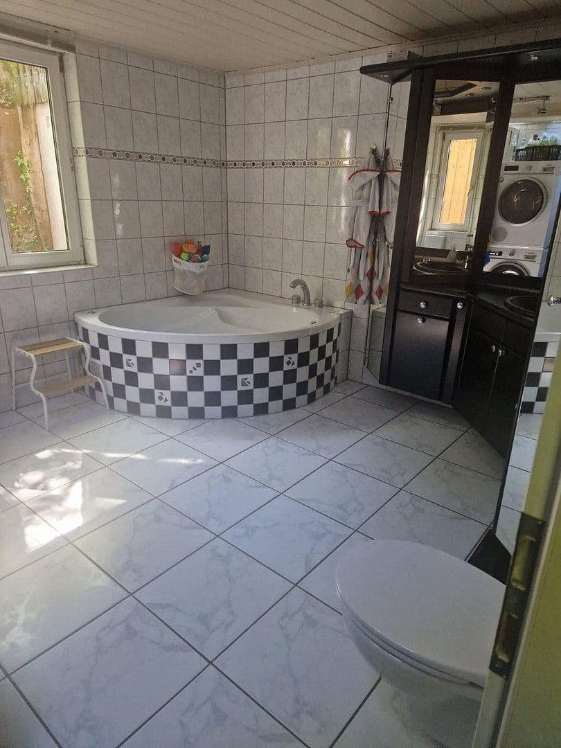 Predaj domu 200 m², pozemek 634 m², Heilbronn, Bádensko-Wurttembersko Predaj domu 200 m², pozemek 634 m², Heilbronn, Bádensko-Wurttembersko