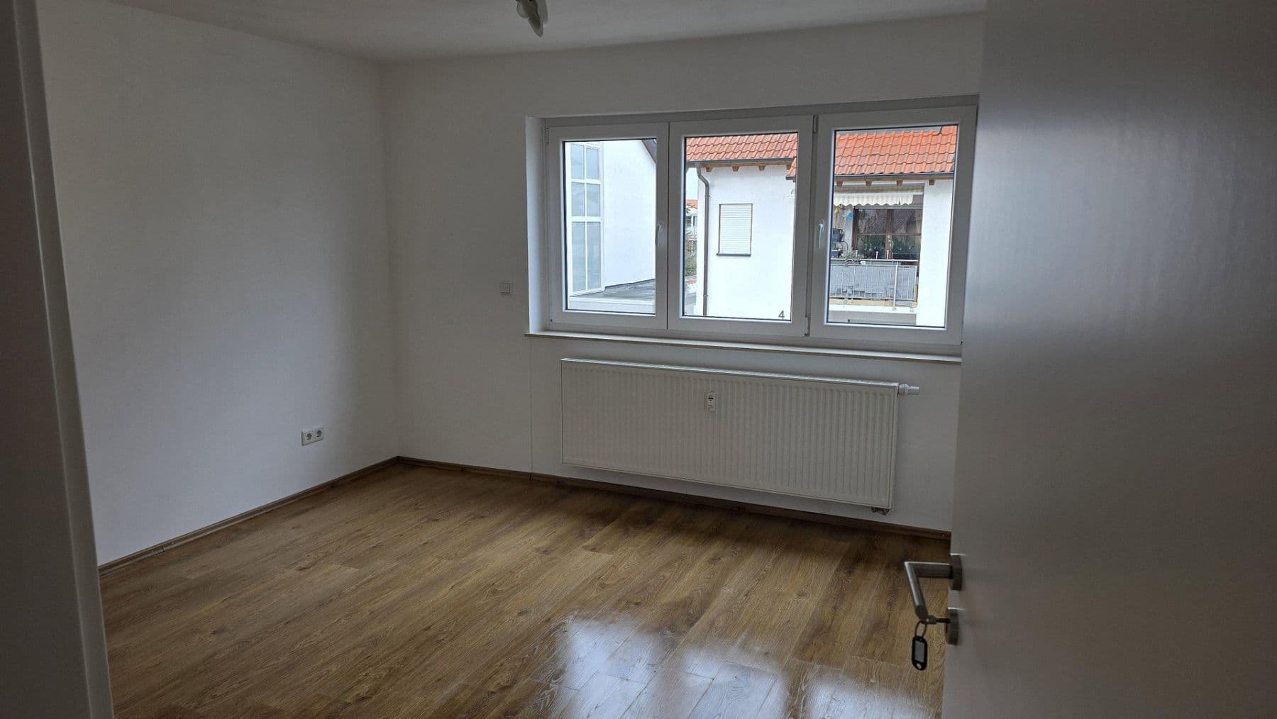 Prenájom bytu 3-izbový 81 m², Schifferstadt, Porýnie-Falcko Prenájom bytu 3-izbový 81 m², Schifferstadt, Porýnie-Falcko