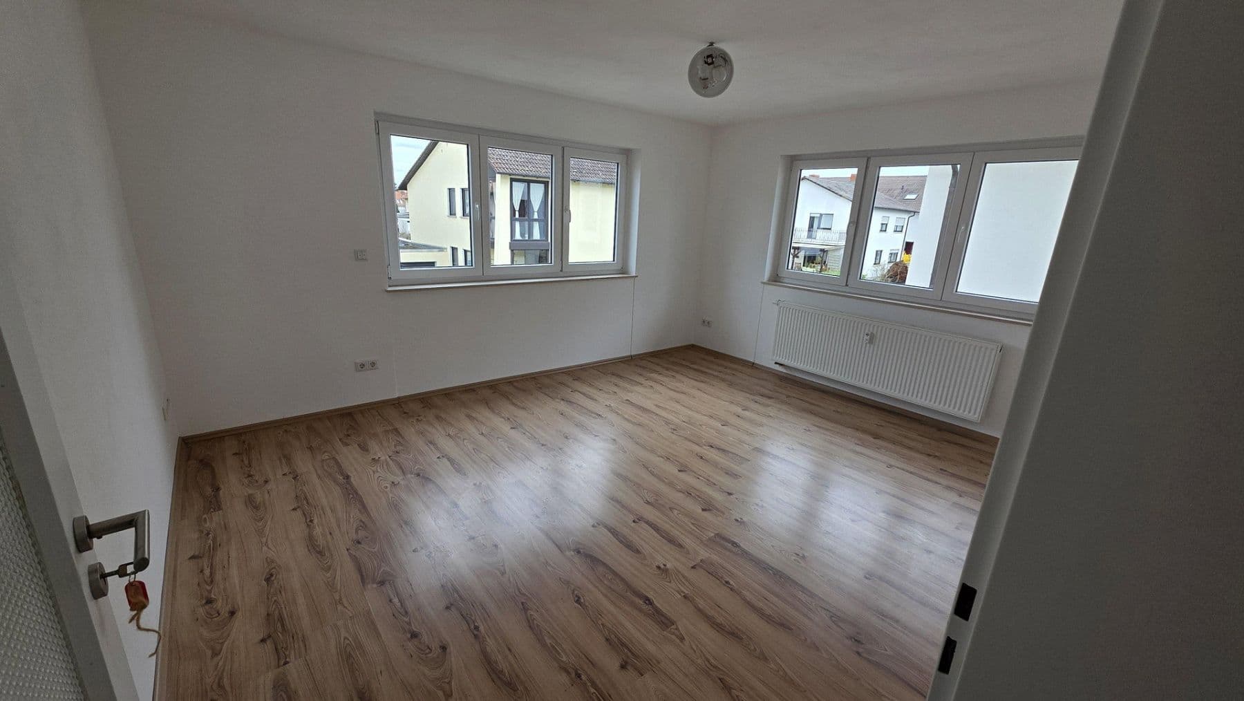 Prenájom bytu 3-izbový 81 m², Schifferstadt, Porýnie-Falcko Prenájom bytu 3-izbový 81 m², Schifferstadt, Porýnie-Falcko