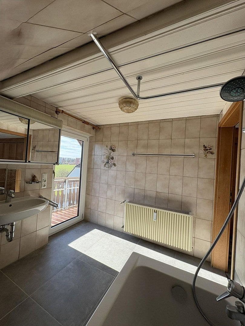 Prenájom bytu 3-izbový 138 m², Blumenstraße 34, Karlsfeld, Bavorsko Prenájom bytu 3-izbový 138 m², Blumenstraße 34, Karlsfeld, Bavorsko