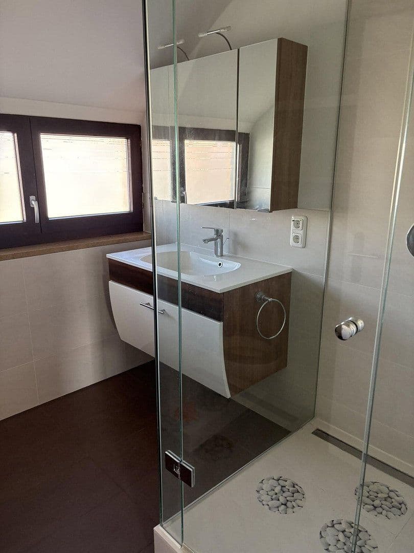 Prenájom bytu 3-izbový 138 m², Blumenstraße 34, Karlsfeld, Bavorsko Prenájom bytu 3-izbový 138 m², Blumenstraße 34, Karlsfeld, Bavorsko