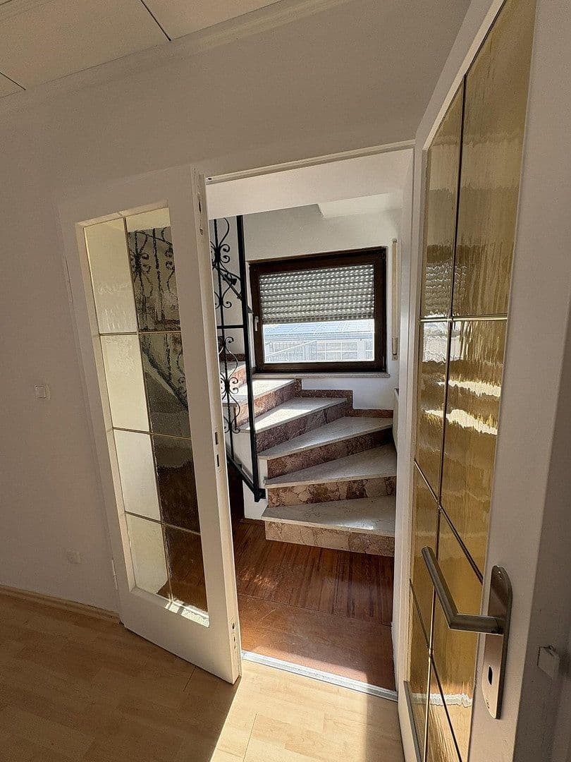 Prenájom bytu 3-izbový 138 m², Blumenstraße 34, Karlsfeld, Bavorsko Prenájom bytu 3-izbový 138 m², Blumenstraße 34, Karlsfeld, Bavorsko