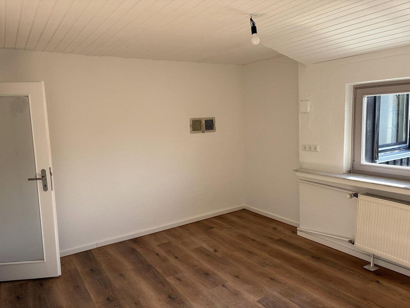 Prenájom bytu 3-izbový 138 m², Blumenstraße 34, Karlsfeld, Bavorsko Prenájom bytu 3-izbový 138 m², Blumenstraße 34, Karlsfeld, Bavorsko