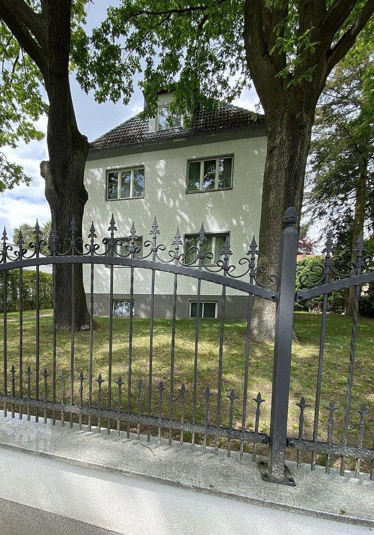 Predaj domu 400 m², pozemek 960 m², Berlin, Berlín Predaj domu 400 m², pozemek 960 m², Berlin, Berlín