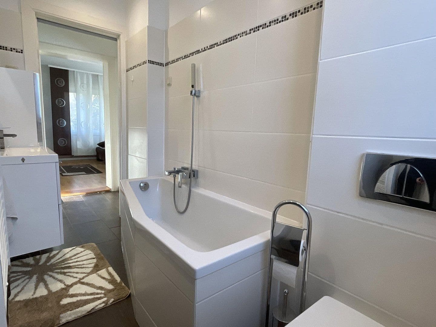 Predaj domu 400 m², pozemek 960 m², Berlin, Berlín Predaj domu 400 m², pozemek 960 m², Berlin, Berlín