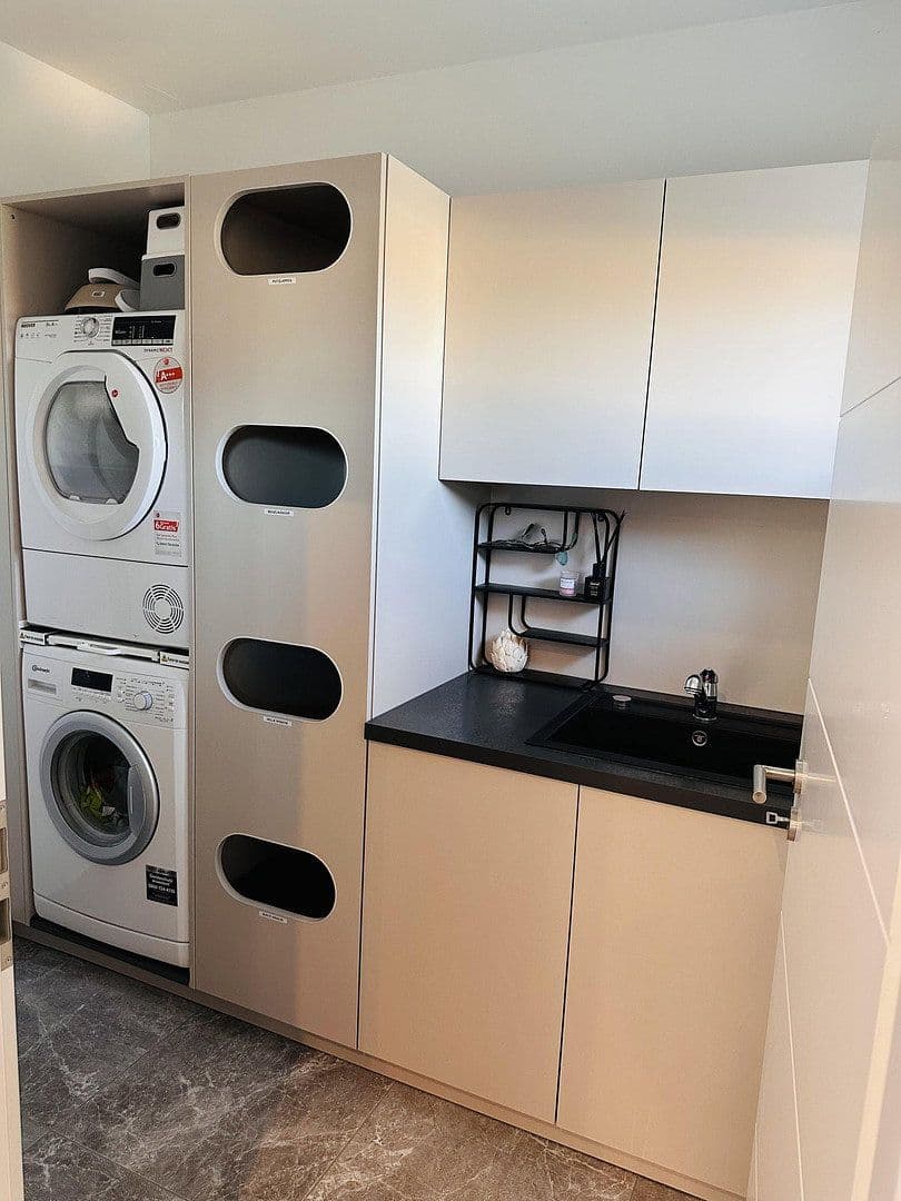 Predaj domu 171 m², pozemek 707 m², Ilsede, Dolné Sasko Predaj domu 171 m², pozemek 707 m², Ilsede, Dolné Sasko