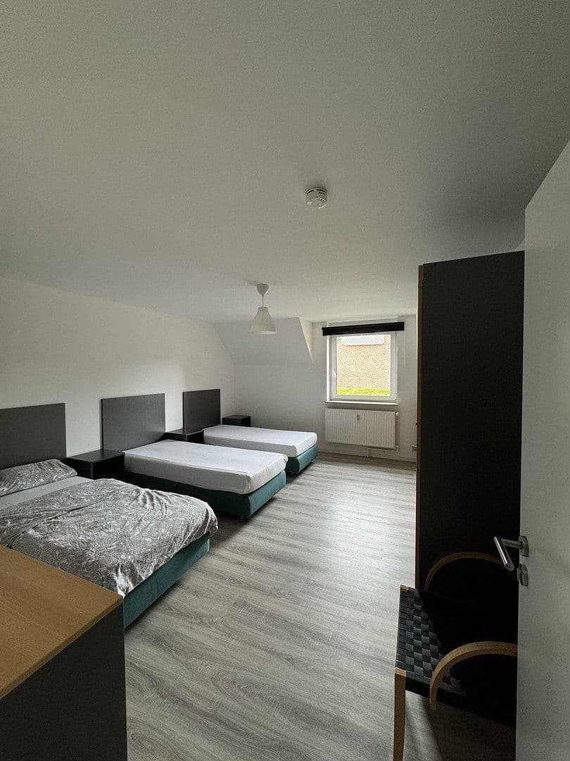 Predaj domu 485 m², pozemek 946 m², Springe, Dolné Sasko Predaj domu 485 m², pozemek 946 m², Springe, Dolné Sasko