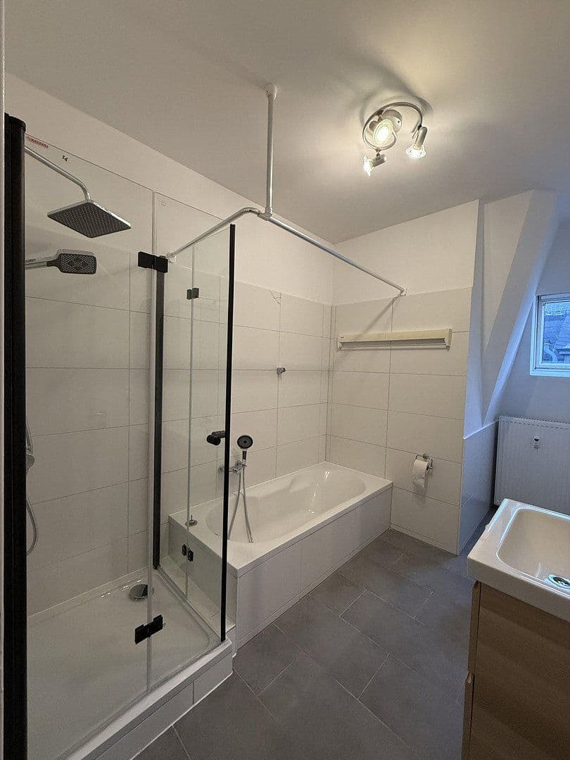 Prenájom bytu 3-izbový 77 m², Bad Nauheim, Hesensko Prenájom bytu 3-izbový 77 m², Bad Nauheim, Hesensko