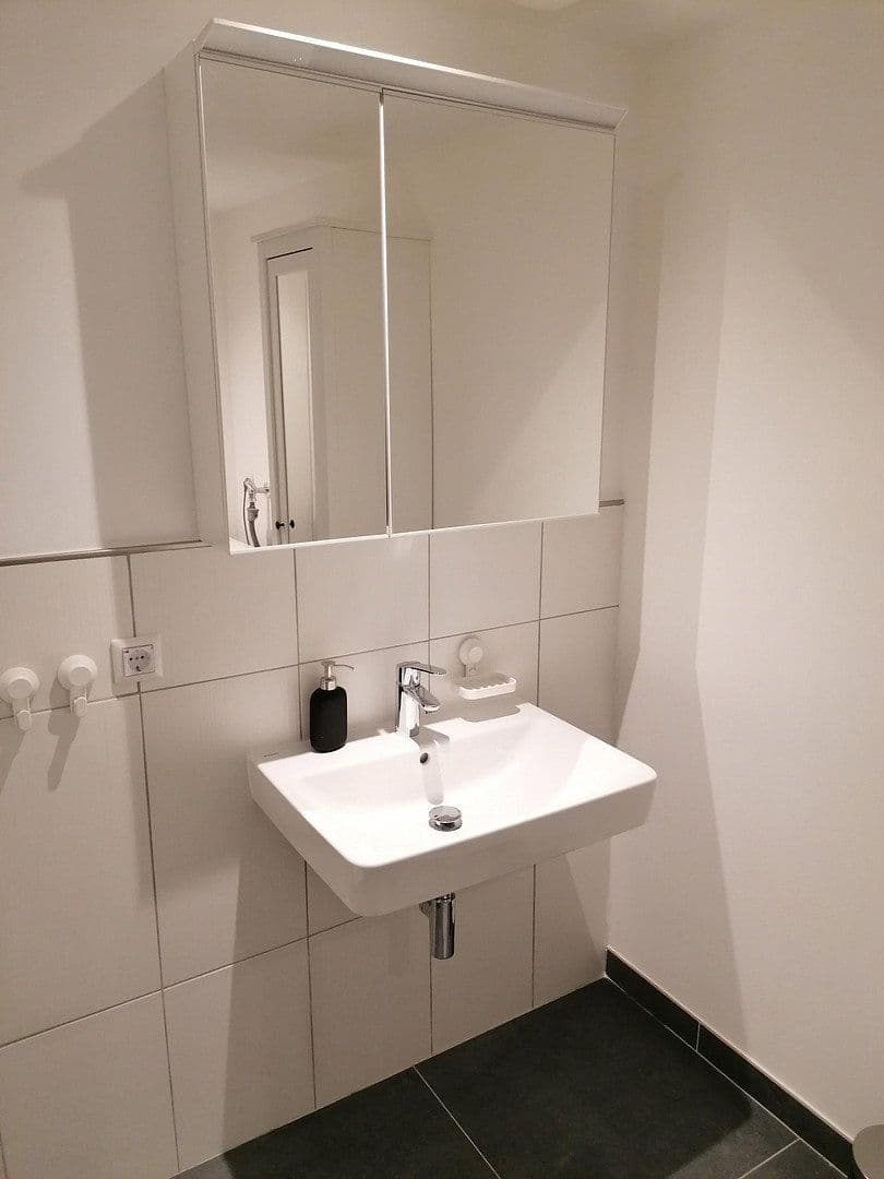 Prenájom bytu 149 m², Schöffenweg, Leverkusen, Severné Porýnie - Westfálsko Prenájom bytu 149 m², Schöffenweg, Leverkusen, Severné Porýnie - Westfálsko