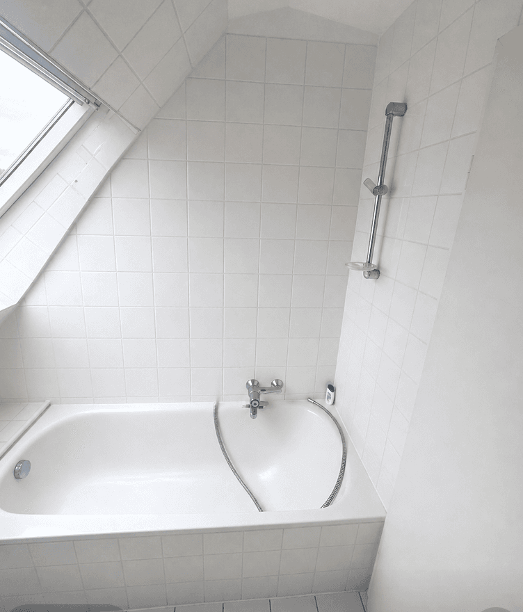 Prenájom bytu 5-izbový 135 m², Saarbrücken, Sársko Prenájom bytu 5-izbový 135 m², Saarbrücken, Sársko