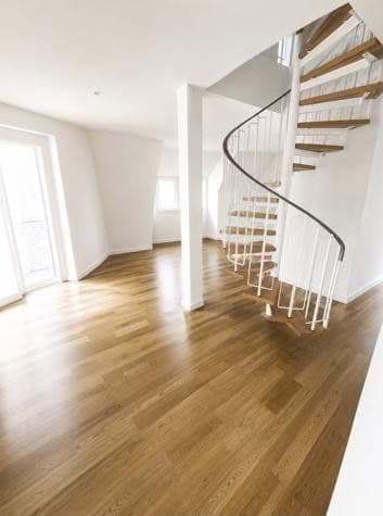 Prenájom bytu 5-izbový 135 m², Saarbrücken, Sársko Prenájom bytu 5-izbový 135 m², Saarbrücken, Sársko