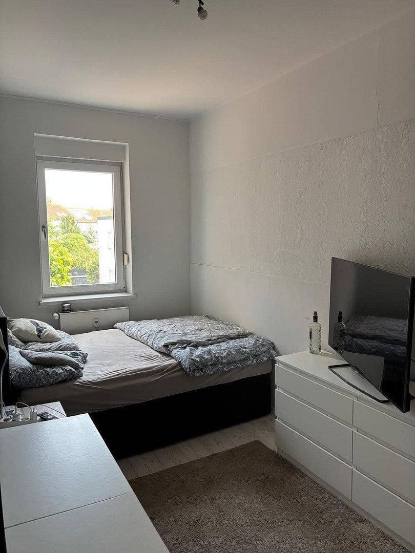 Prenájom bytu 4-izbový 108 m², Rheinauer Str. 34, Brühl, Bádensko-Wurttembersko Prenájom bytu 4-izbový 108 m², Rheinauer Str. 34, Brühl, Bádensko-Wurttembersko