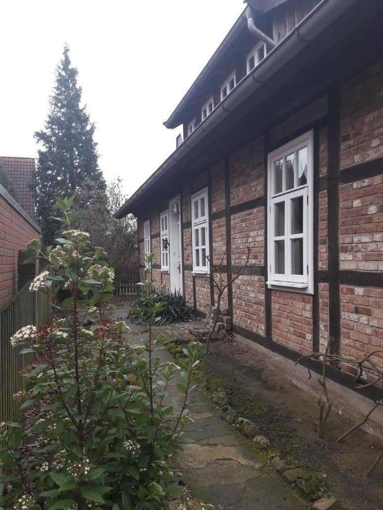 Predaj domu 200 m², pozemek 590 m², Wedemark, Dolné Sasko Predaj domu 200 m², pozemek 590 m², Wedemark, Dolné Sasko