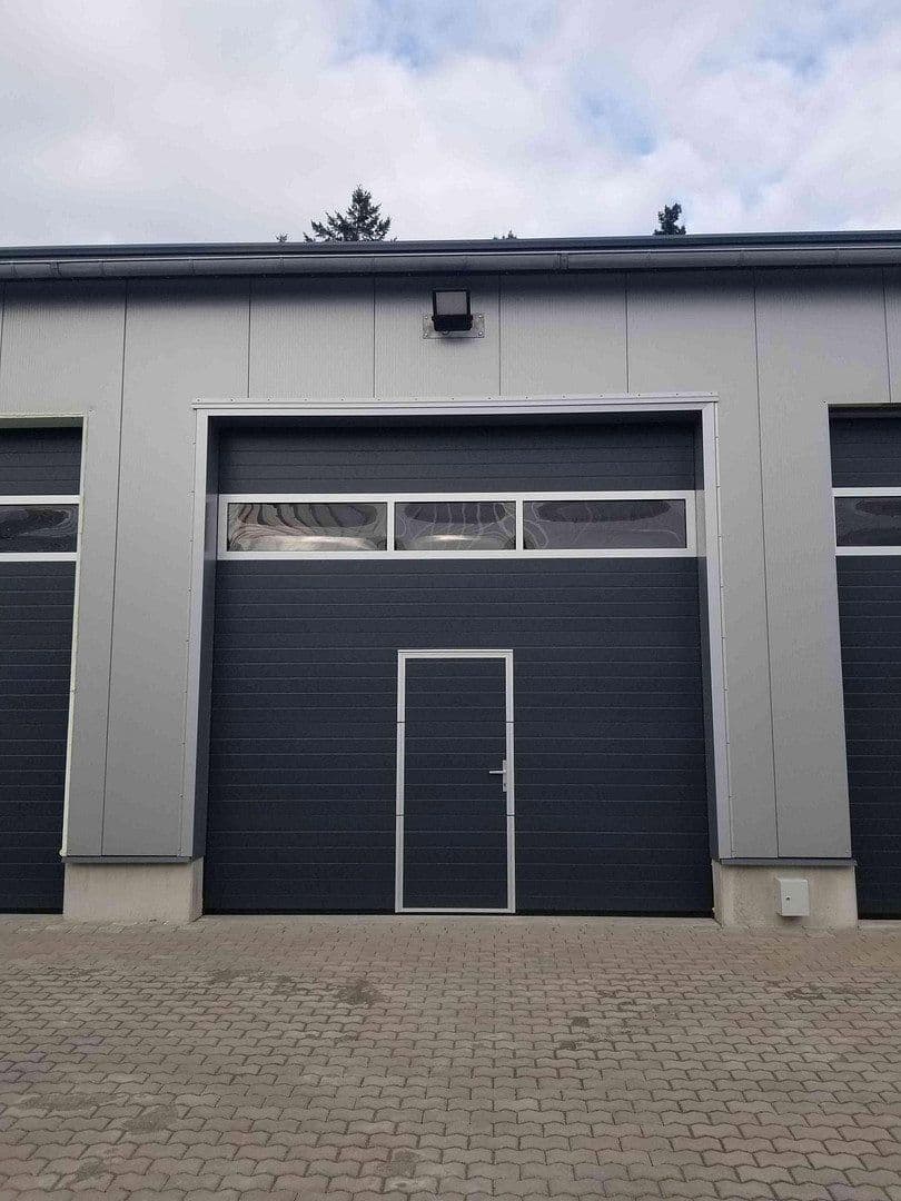 Prenájom nebytového priestoru 2.000 m², Ramstein-Miesenbach, Porýnie-Falcko Prenájom nebytového priestoru 2.000 m², Ramstein-Miesenbach, Porýnie-Falcko