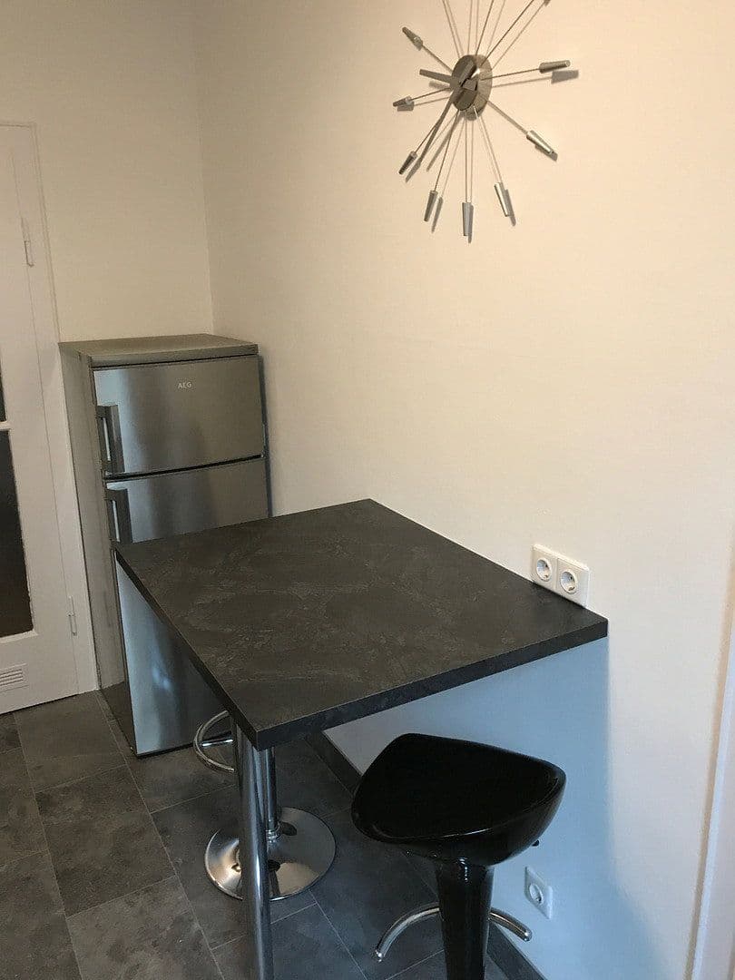 Prenájom bytu 2-izbový 69 m², Ulmenstr 00, Frankfurt am Main, Hesensko Prenájom bytu 2-izbový 69 m², Ulmenstr 00, Frankfurt am Main, Hesensko