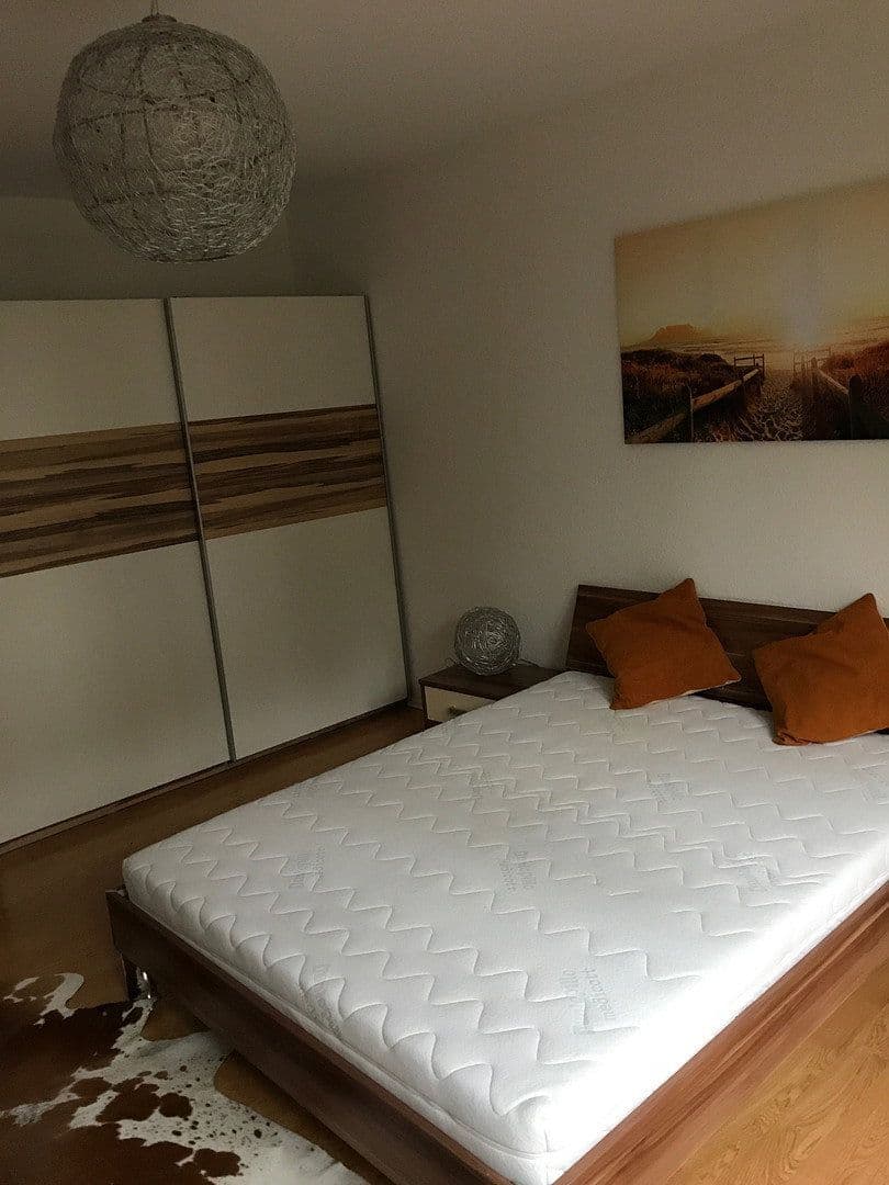 Prenájom bytu 2-izbový 69 m², Ulmenstr 00, Frankfurt am Main, Hesensko Prenájom bytu 2-izbový 69 m², Ulmenstr 00, Frankfurt am Main, Hesensko