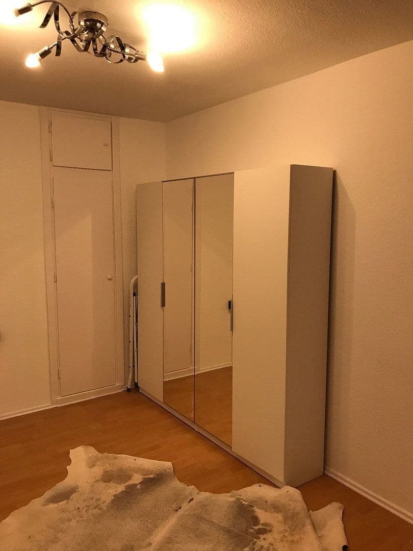 Prenájom bytu 2-izbový 69 m², Ulmenstr 00, Frankfurt am Main, Hesensko Prenájom bytu 2-izbový 69 m², Ulmenstr 00, Frankfurt am Main, Hesensko